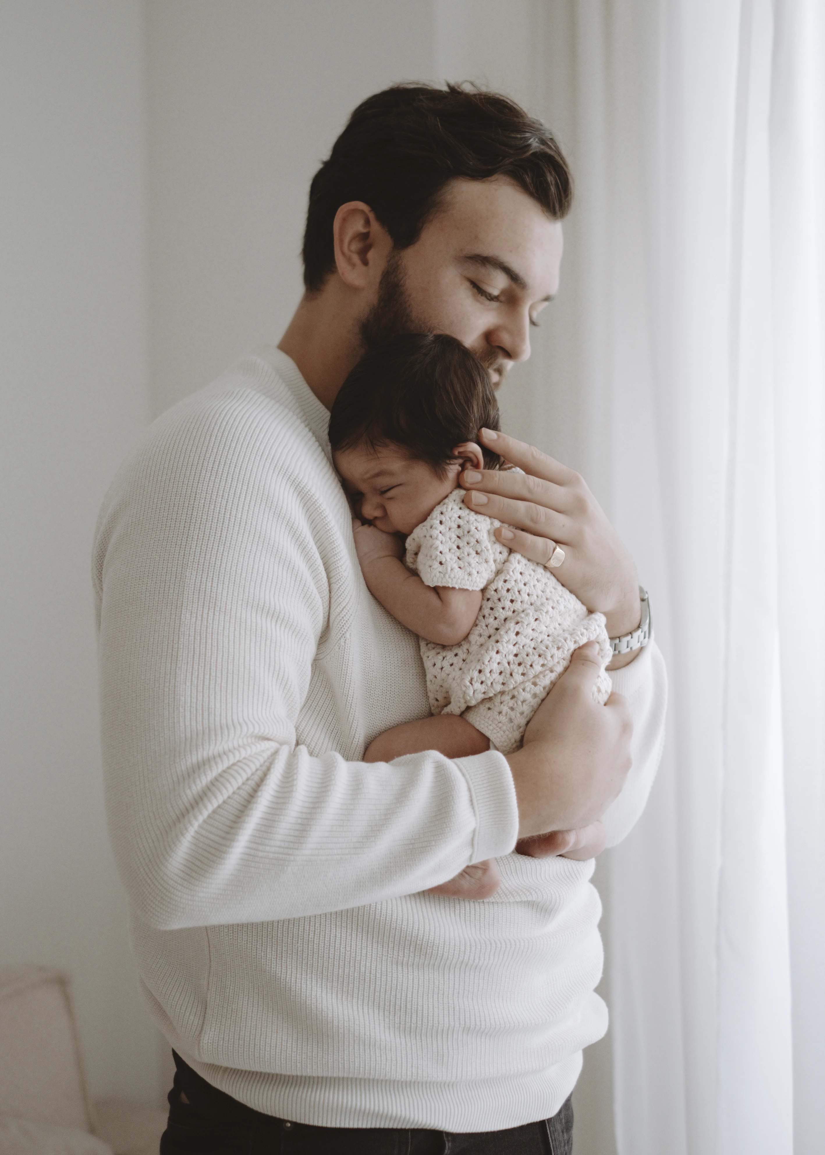 Newborn baby photography in Walthamstow, London by Rhiannon Emma