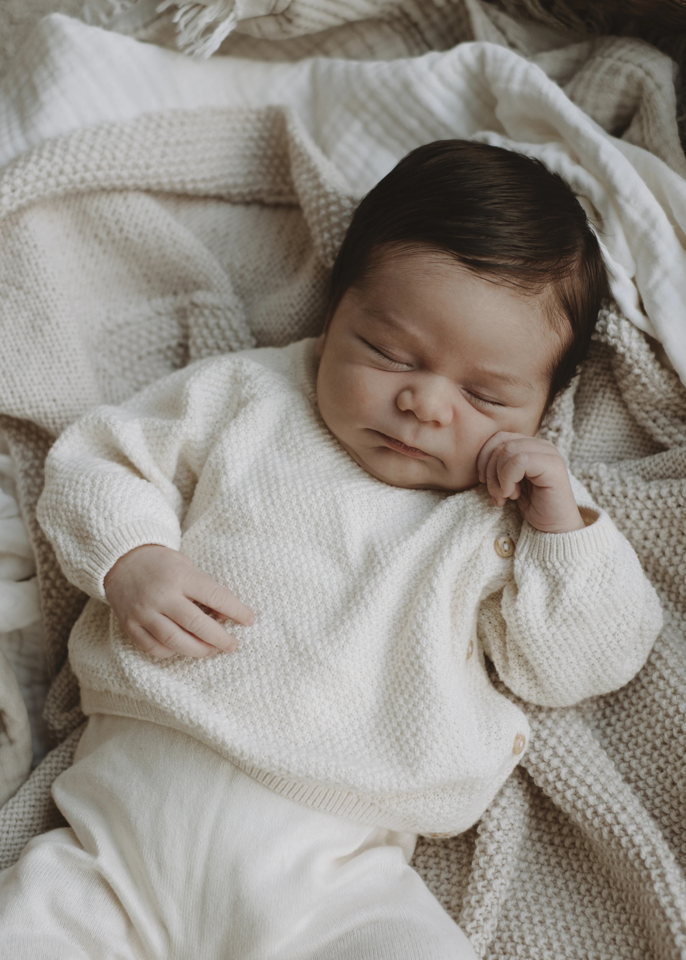 Newborn baby photography in Walthamstow, London by Rhiannon Emma