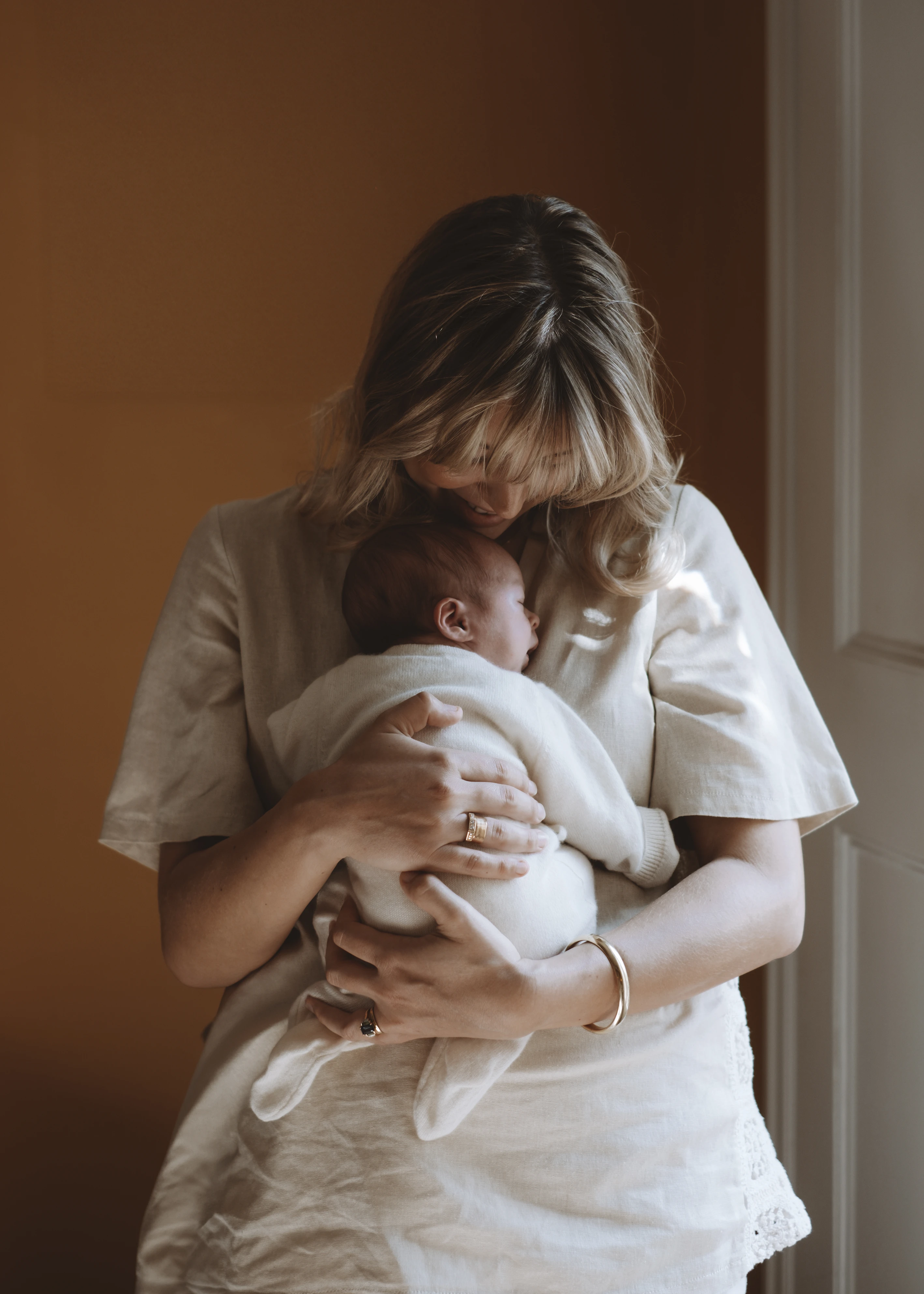 Newborn baby photography in Walthamstow, London by Rhiannon Emma