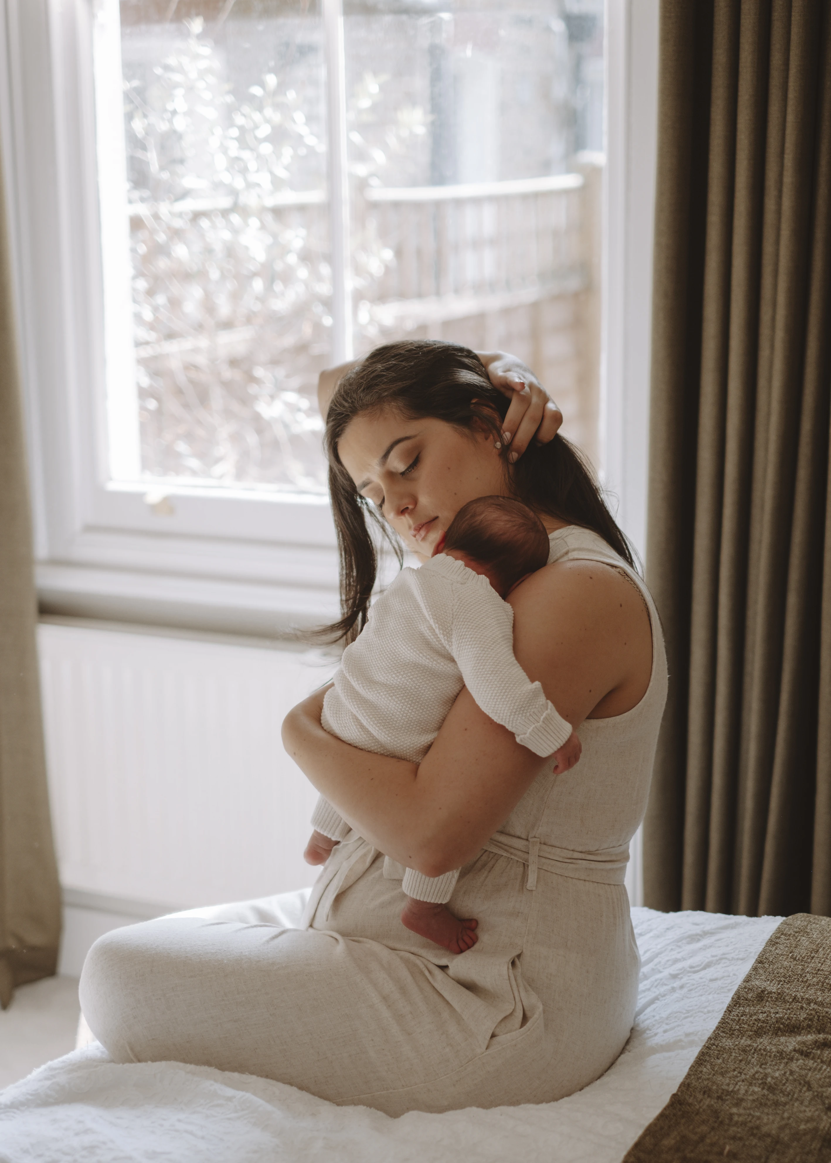 Newborn baby photography in Walthamstow, London by Rhiannon Emma