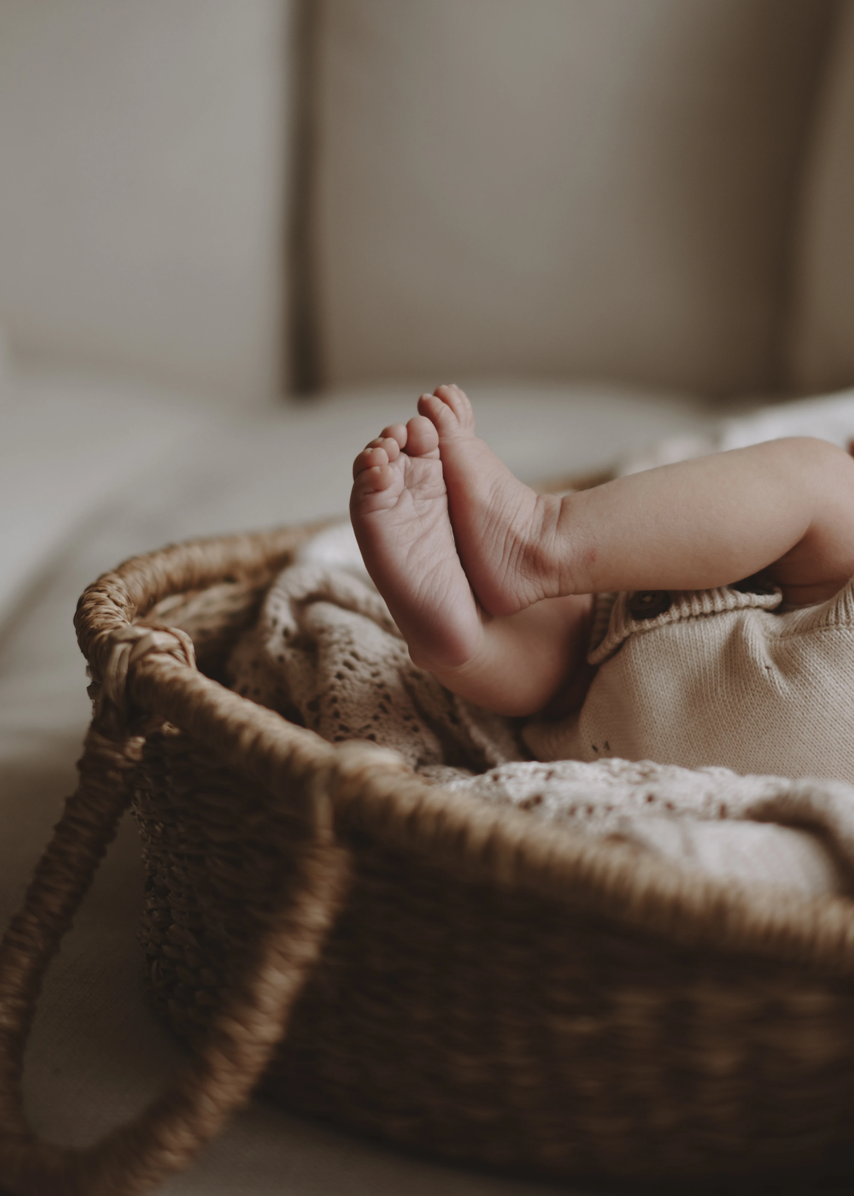 Newborn baby photography in Walthamstow, London by Rhiannon Emma
