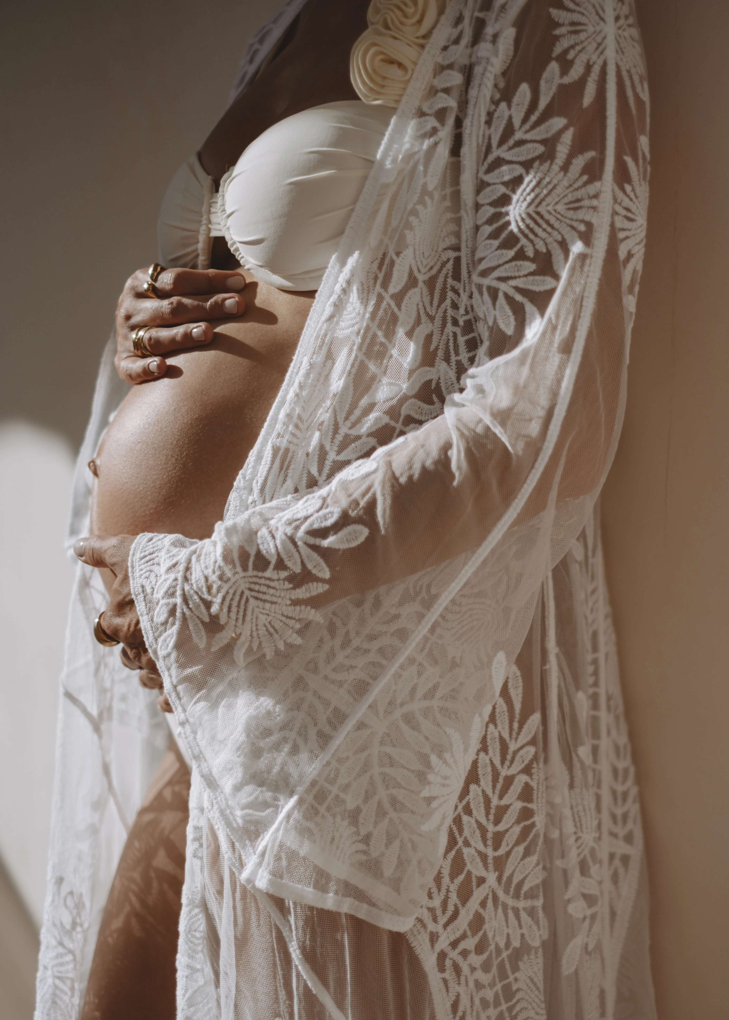 Pregnancy photography in Walthamstow, London, by Rhiannon Emma