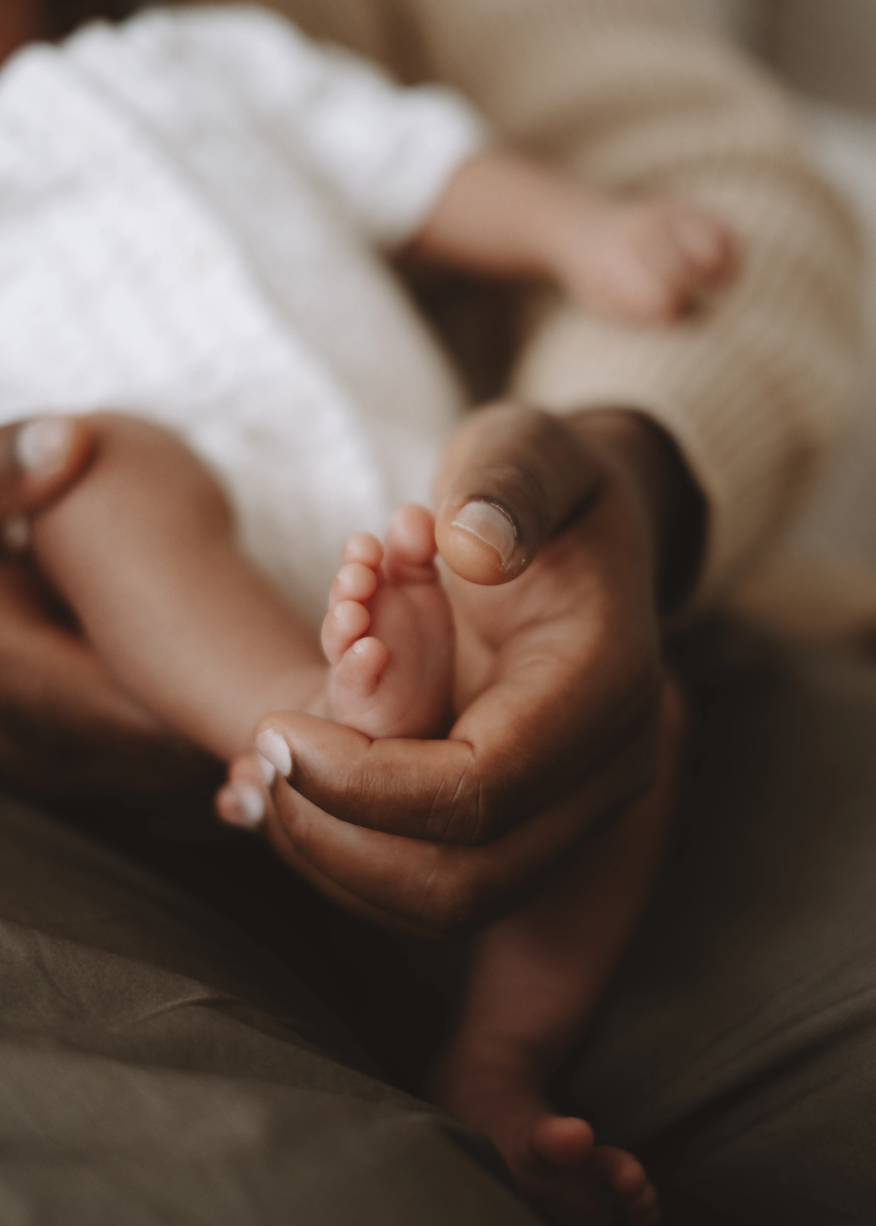 Newborn baby photography in Walthamstow, London by Rhiannon Emma